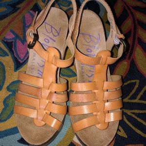 Blowfish tan Wedge sandal
